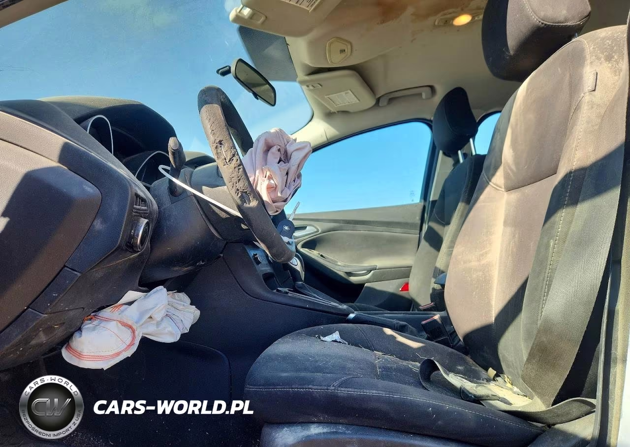 2016 Ford Focus Se VIN:1FADP3K29GL348696 - 7