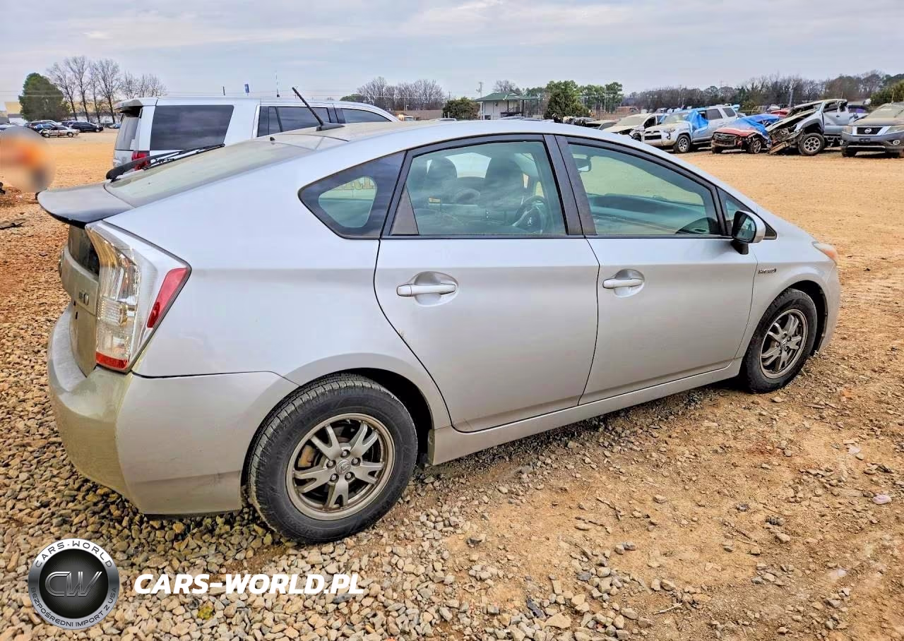 2011 Toyota Prius VIN:JTDKN3DU9B0322132 - 3