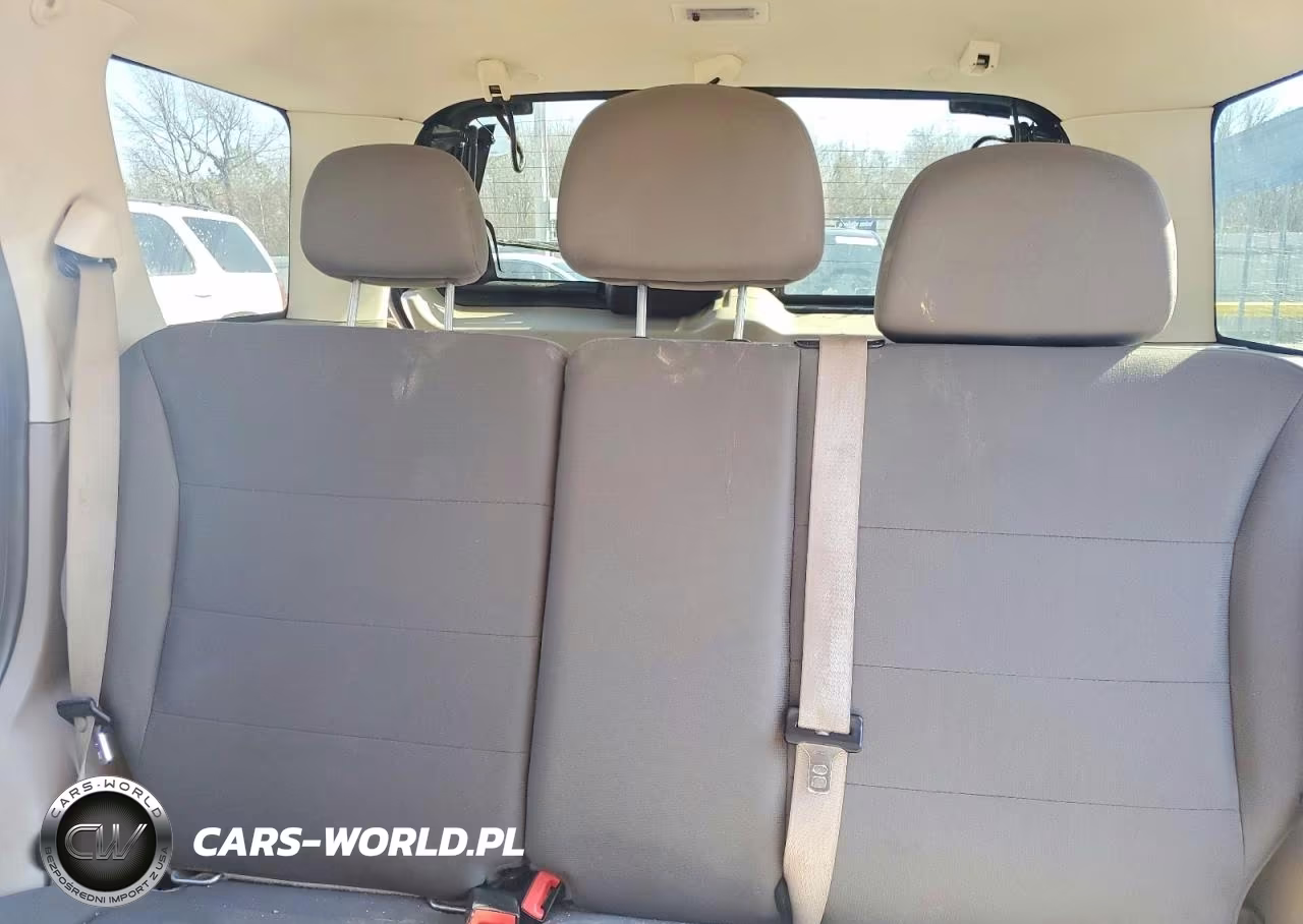 2011 Ford Escape Xls VIN:1FMCU0C70BKB79931 - 10