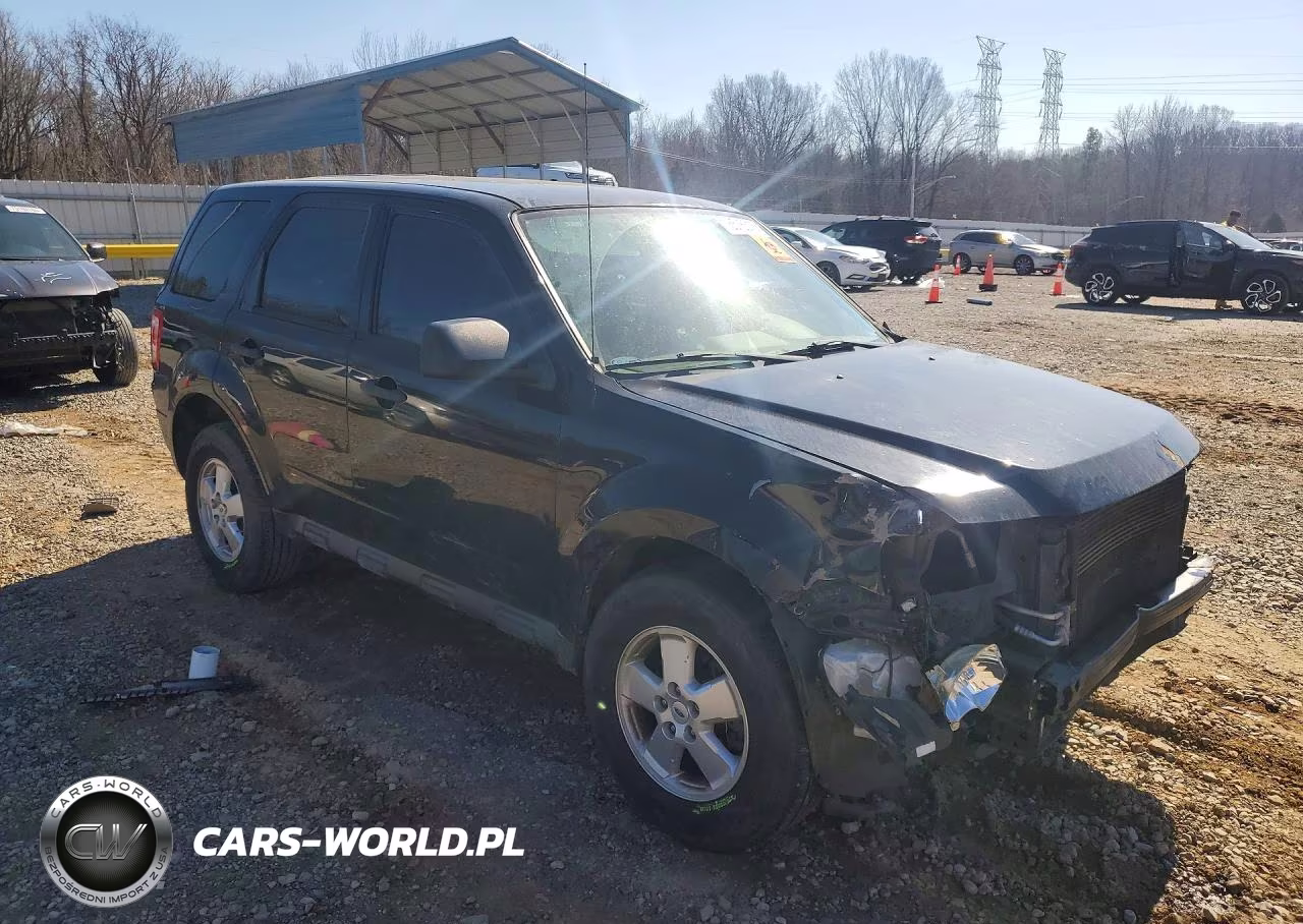 2011 Ford Escape Xls VIN:1FMCU0C70BKB79931 - 4