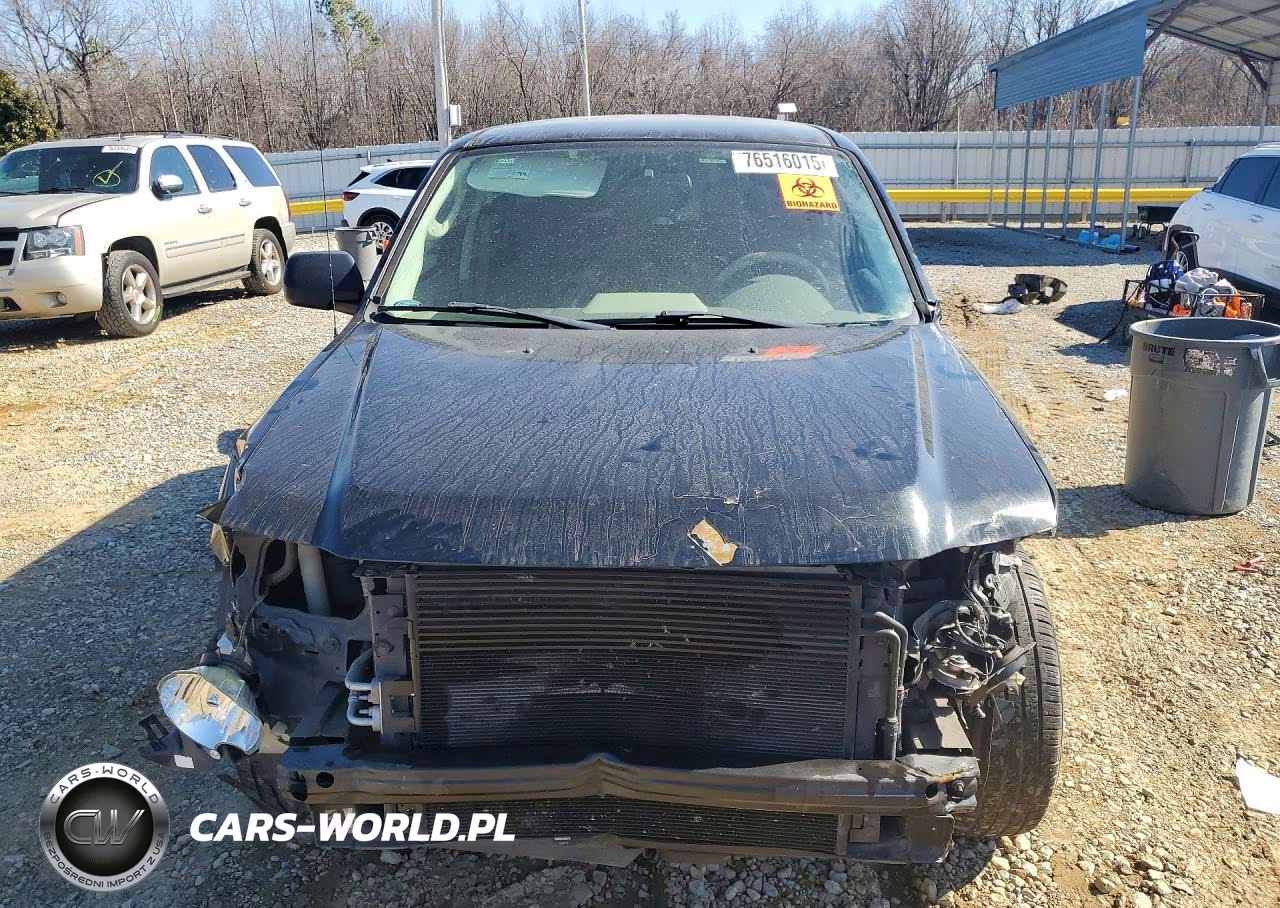2011 Ford Escape Xls VIN:1FMCU0C70BKB79931 - 5