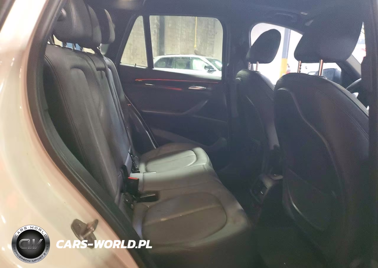 2018 BMW X1 xDrive28I VIN:WBXHT3C35J3H32504 - 11