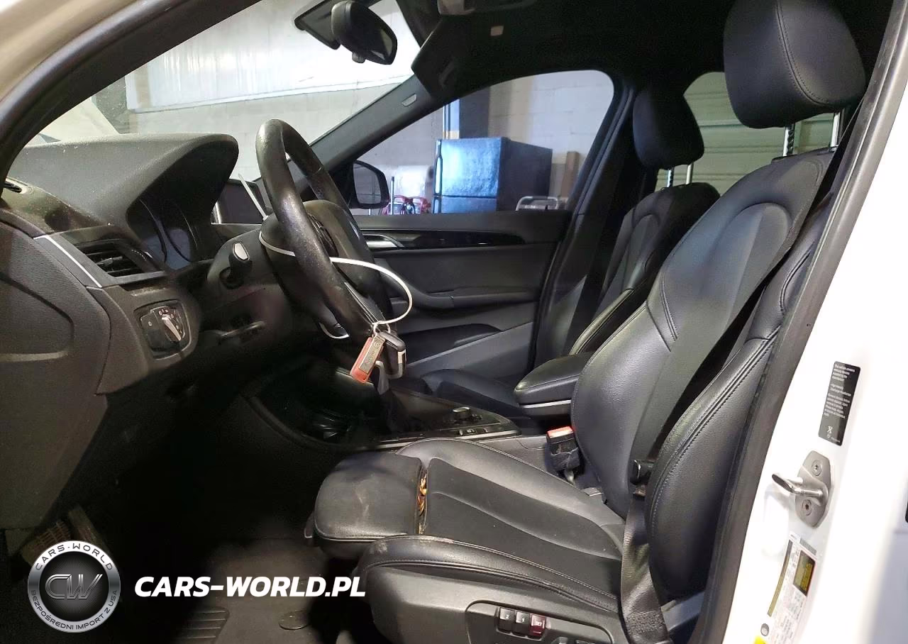 2018 BMW X1 xDrive28I VIN:WBXHT3C35J3H32504 - 7