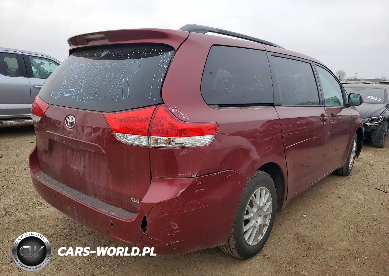 2013 Toyota Sienna VIN:5TDYK3DC2DS292160 - 3