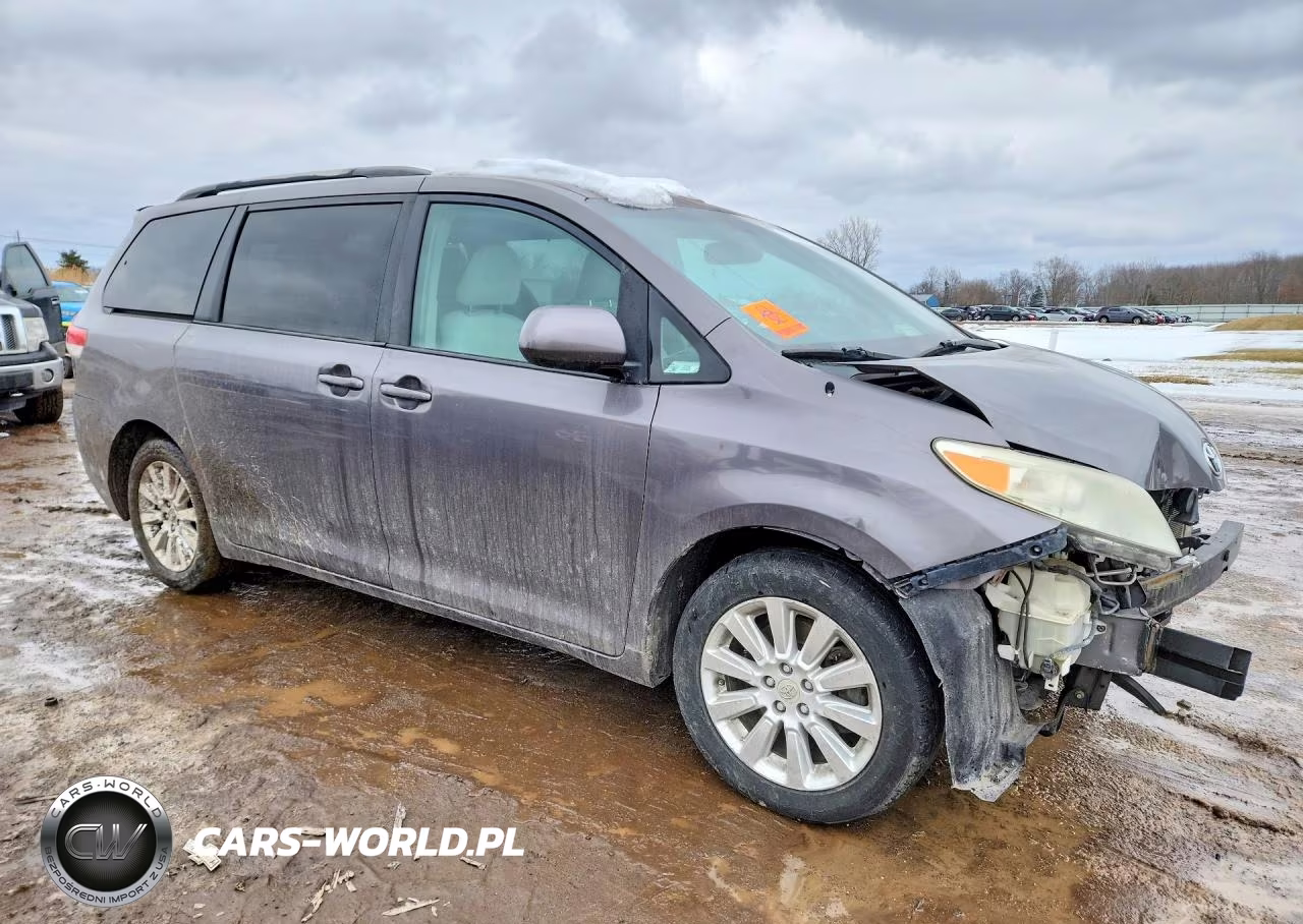 2011 Toyota Sienna Le VIN:5TDJK3DC4BS023849 - 4