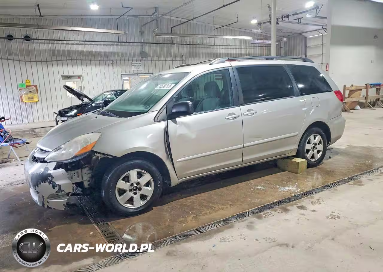 2010 Toyota Sienna Ce