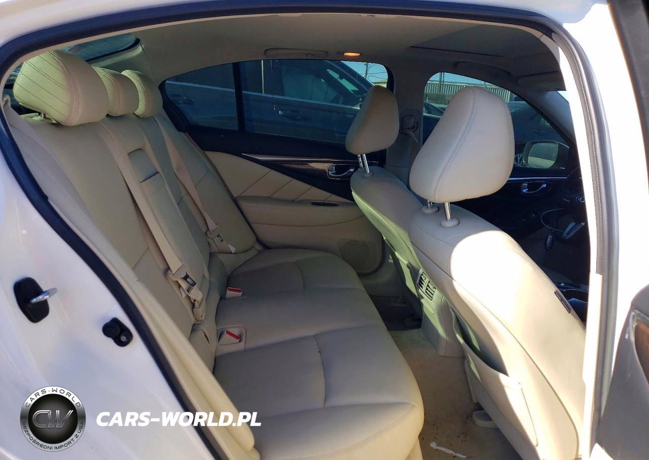 2018 Infiniti Q50 Luxe VIN:JN1EV7AR7JM445751 - 10