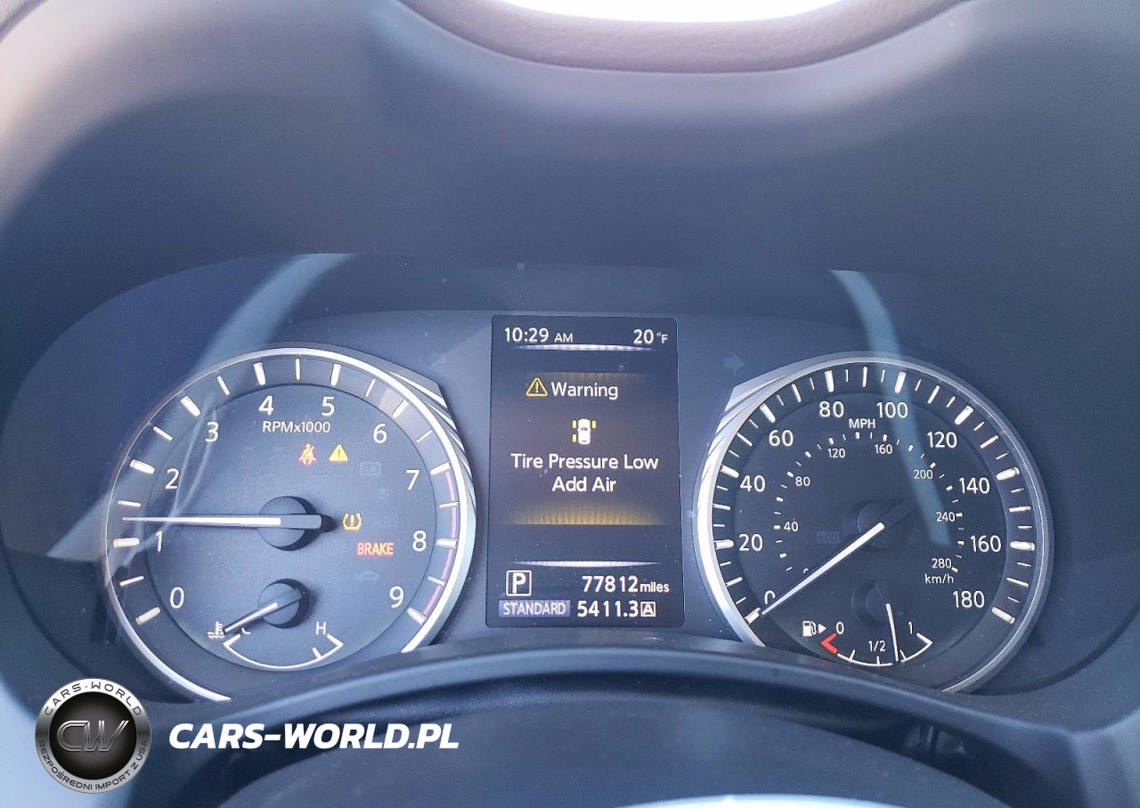 2018 Infiniti Q50 Luxe VIN:JN1EV7AR7JM445751 - 9
