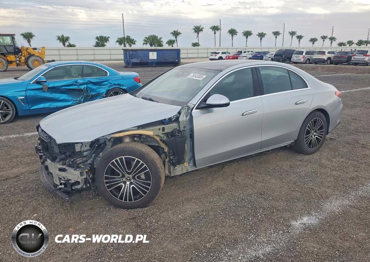 2025 Mercedes-Benz E 350 4Matic – zdjęcie 1 z 12