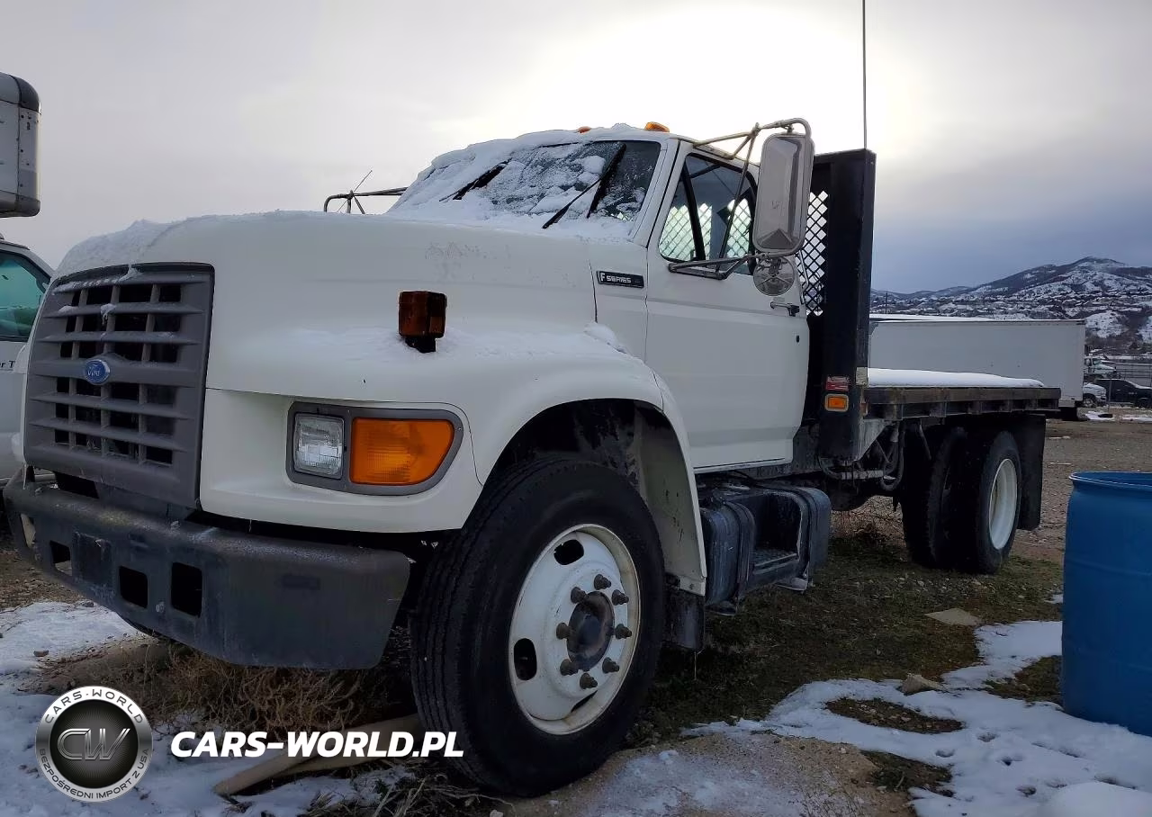 1995 Ford F700 Flatbed Truck