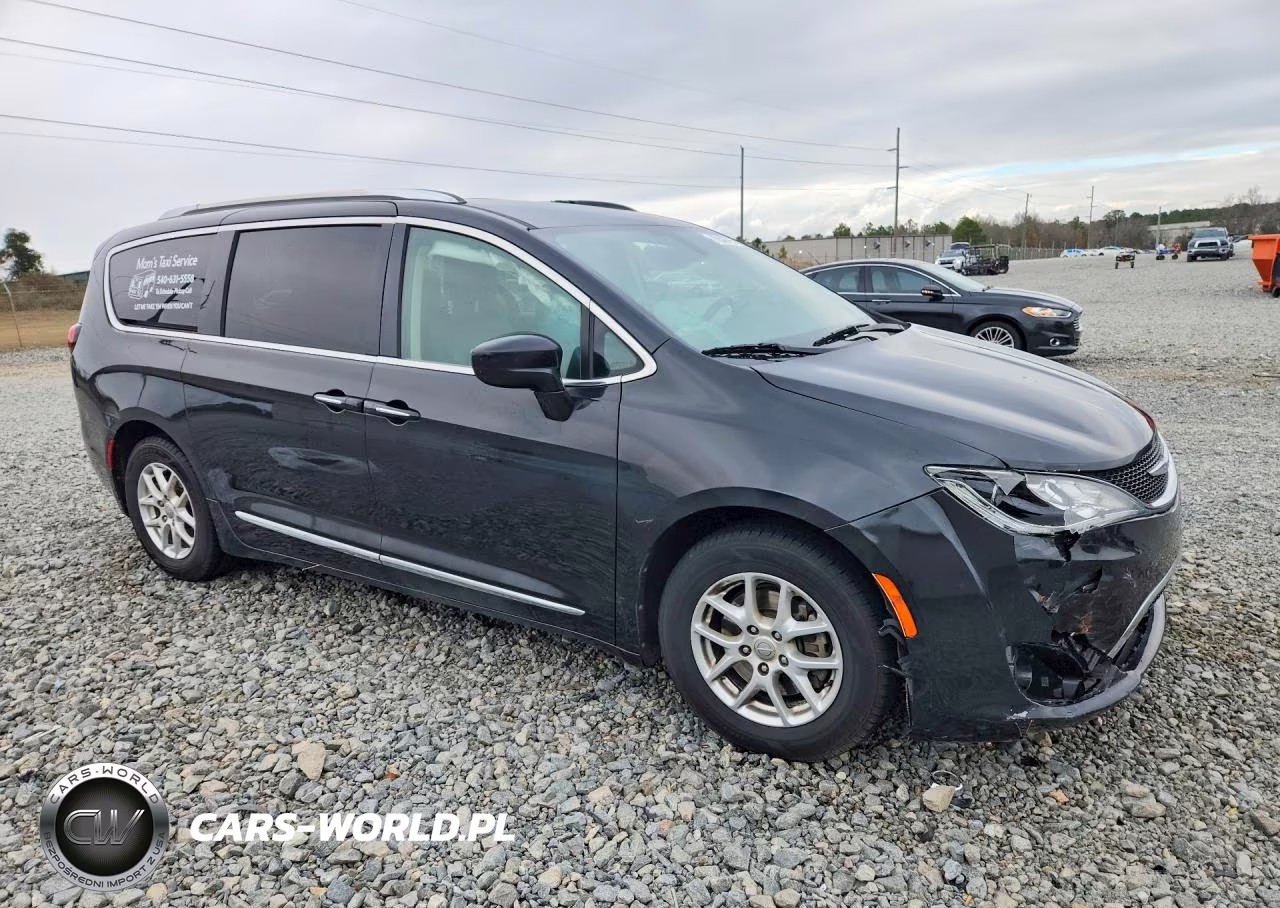 2020 Chrysler Pacifica Touring L VIN:2C4RC1BG0LR276879 - 4