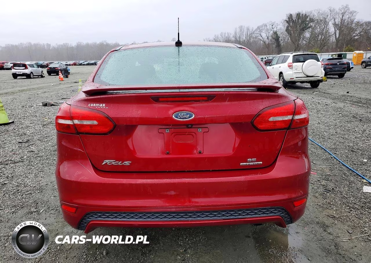 2016 Ford Focus Se VIN:1FADP3F23GL342824 - 6