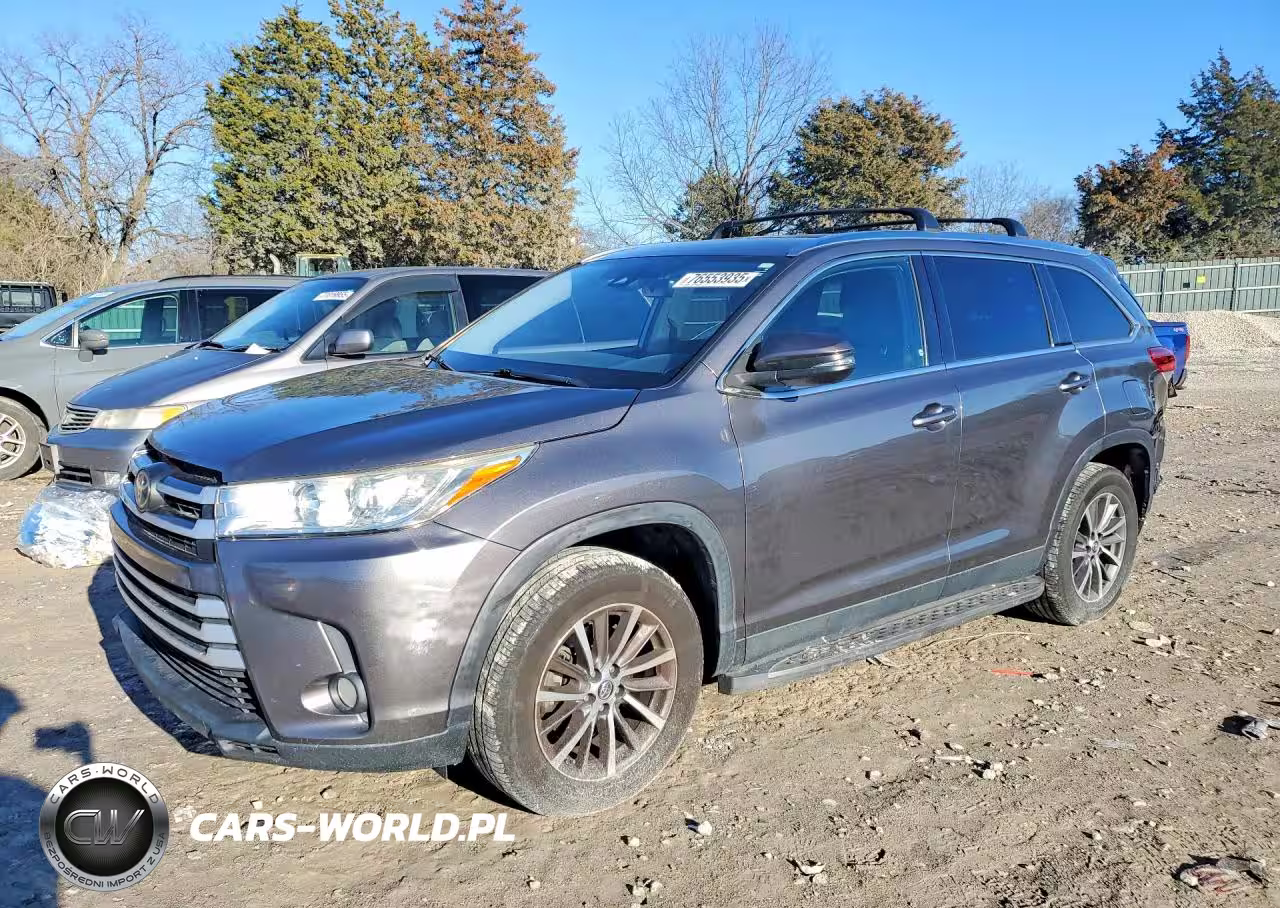 2019 Toyota Highlander Se