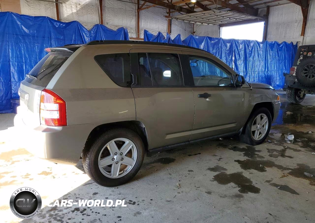 2010 Jeep Compass VIN:1J8FT47W07D204313 - 3