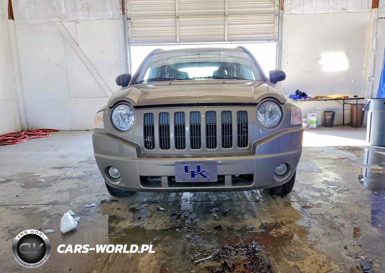 2010 Jeep Compass VIN:1J8FT47W07D204313 - 5