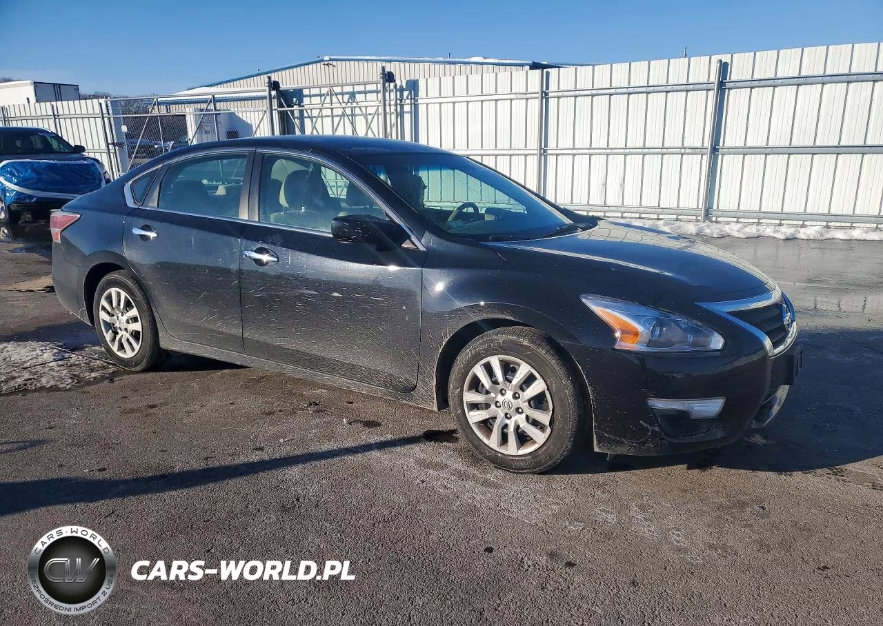 2014 Nissan Altima 2.5 S VIN:1N4AL3AP2EC180635 - 4