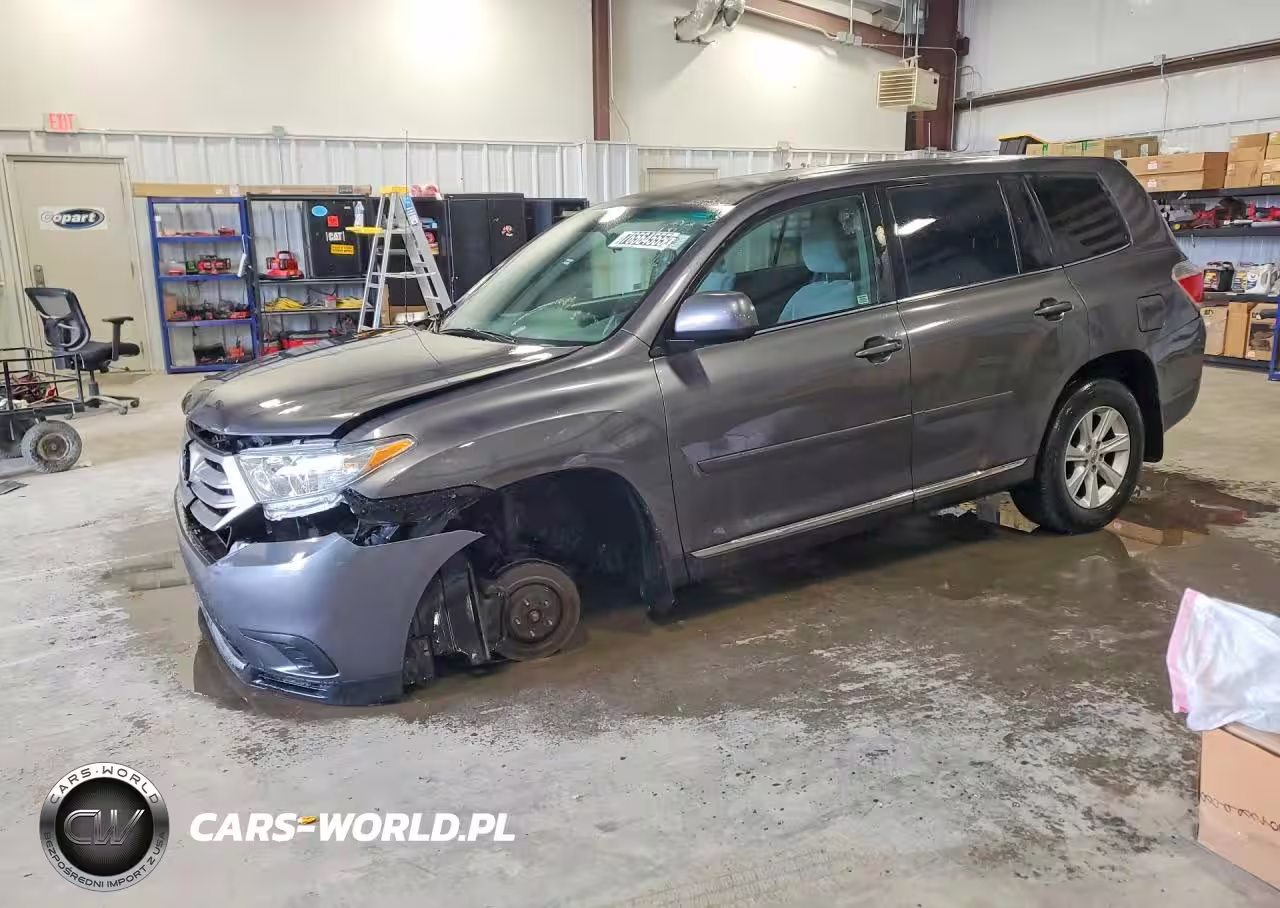 2011 Toyota Highlander Base