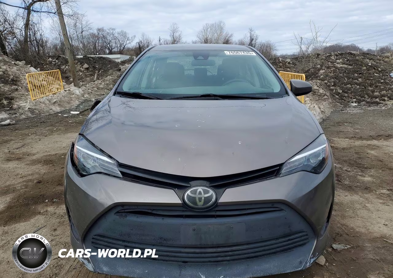 2019 Toyota Corolla Le VIN:2T1BURHE2KC235753 - 5