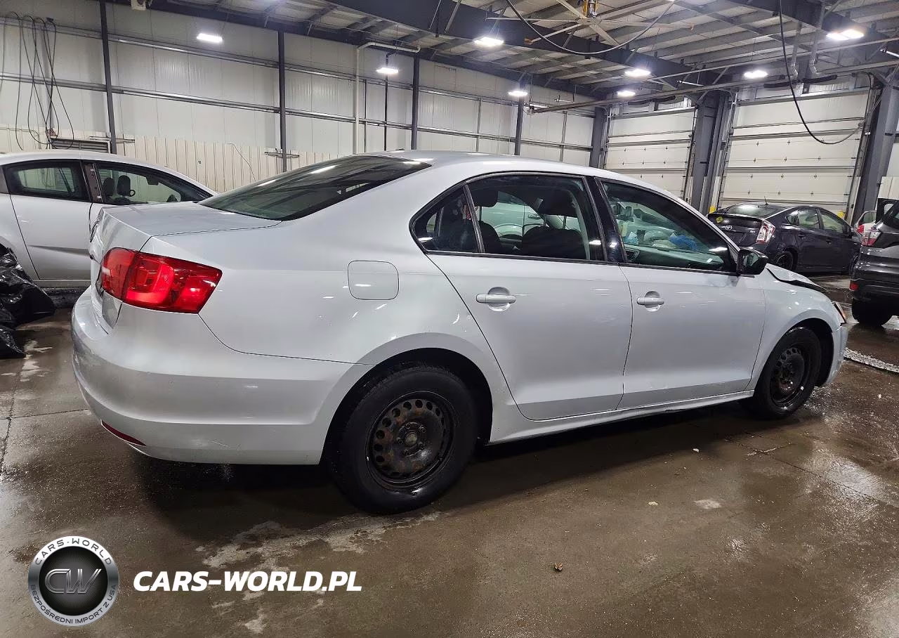 2013 Volkswagen Jetta Base VIN:3VW2K7AJ4DM228540 - 3