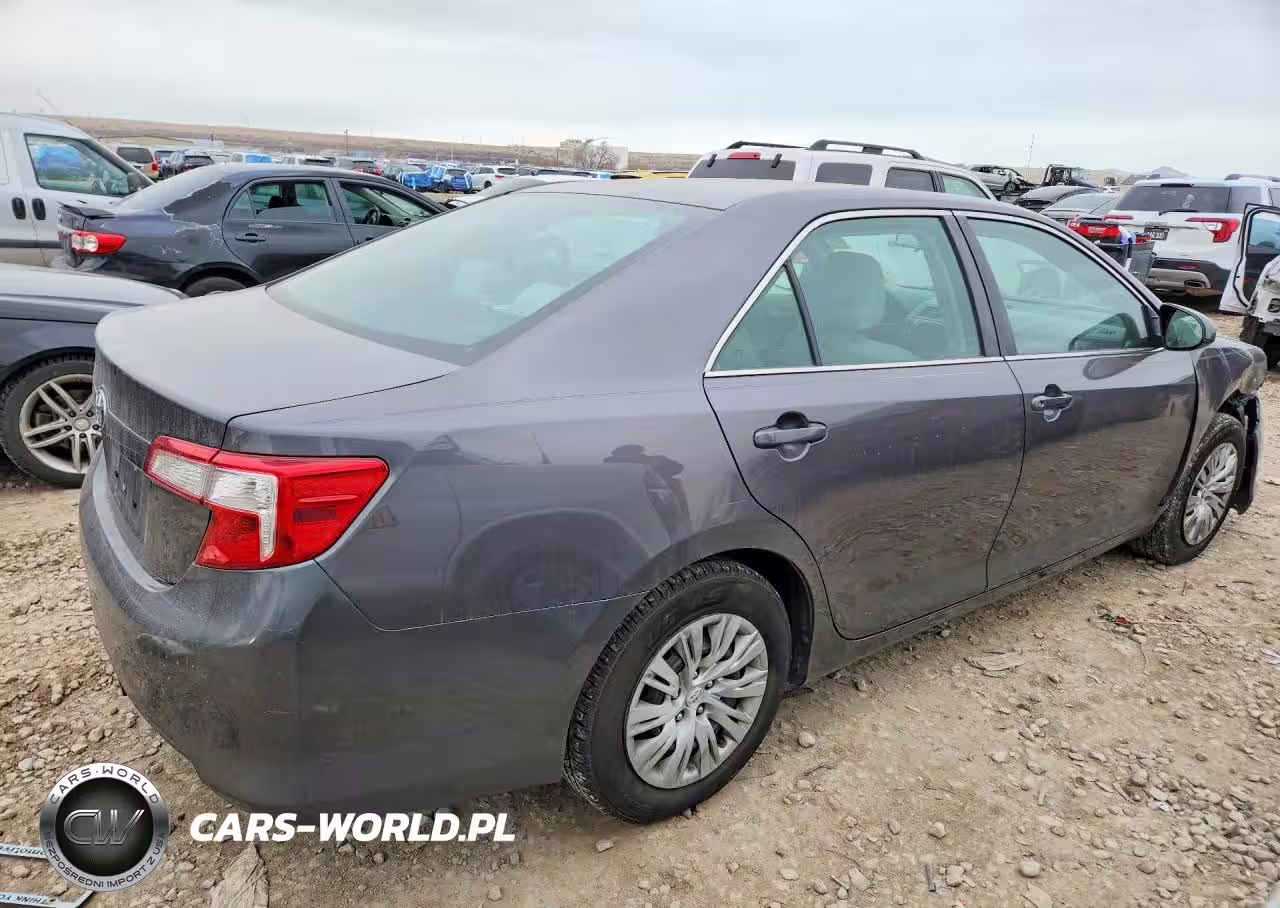 2014 Toyota Camry L VIN:4T1BF1FK2EU871581 - 3