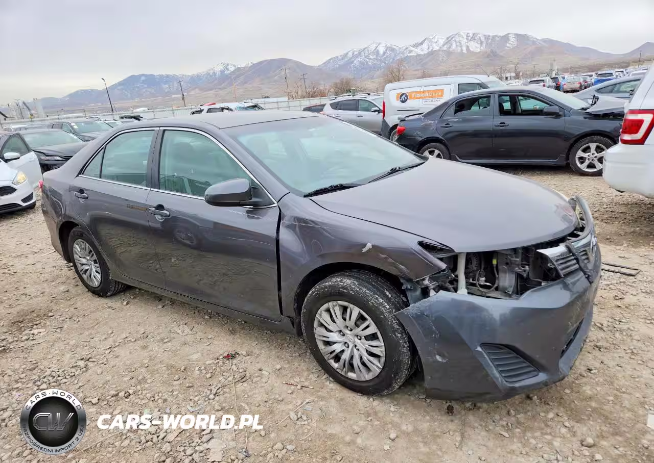 2014 Toyota Camry L VIN:4T1BF1FK2EU871581 - 4