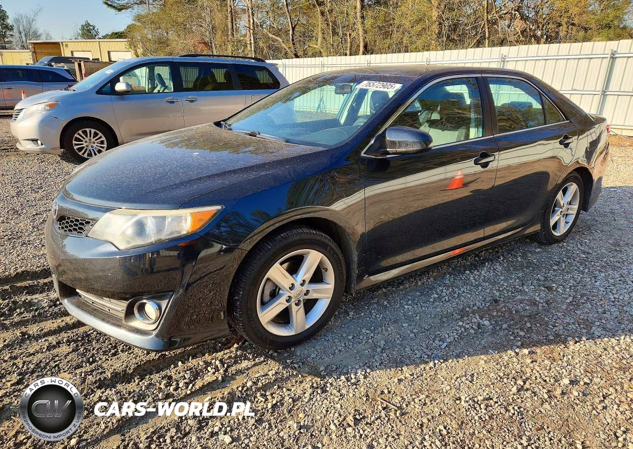 2013 Toyota Camry Se – zdjęcie 1 z 12