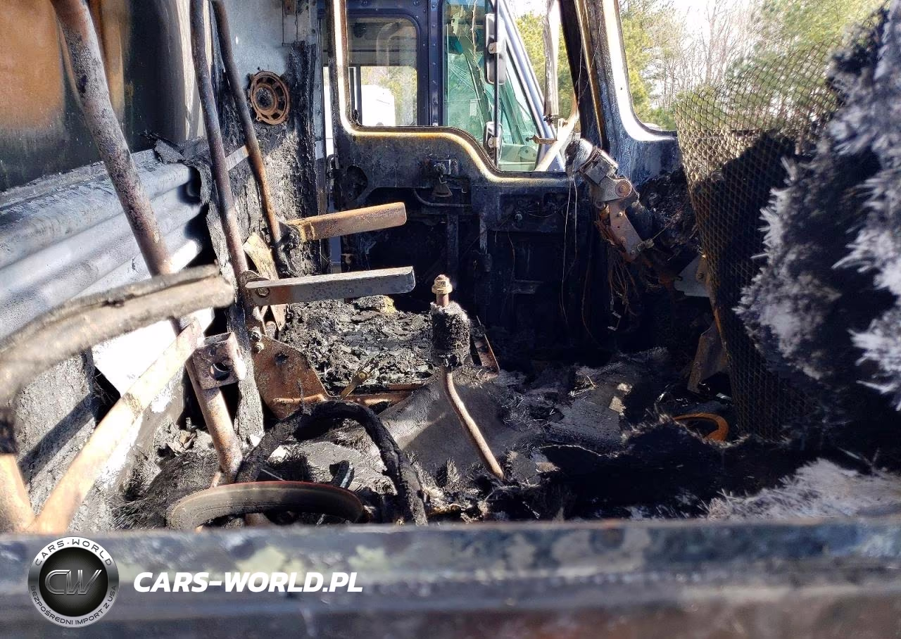 2005 Mack Cv Dump Truck VIN:1MA2G11C75M030641 - 5