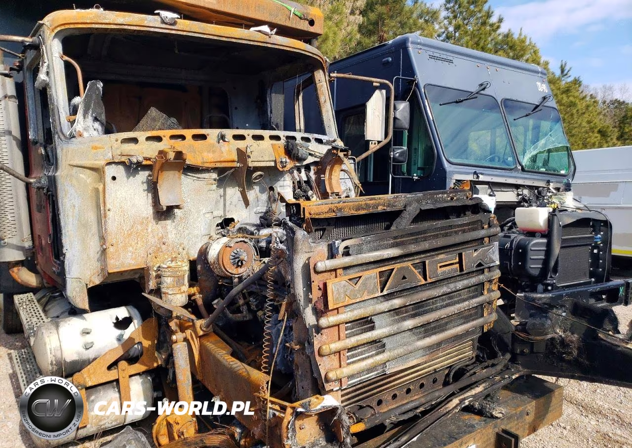2005 Mack Cv Dump Truck VIN:1MA2G11C75M030641 - 9