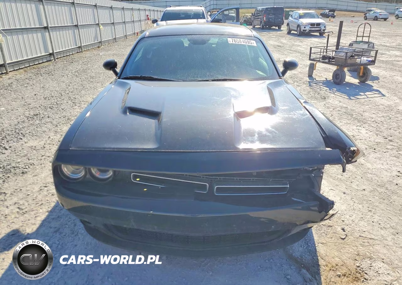 2015 Dodge Challenger Sxt VIN:2C3CDZAG4FH804179 - 5