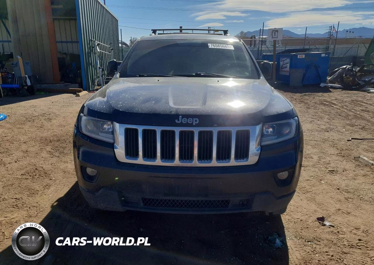 2011 Jeep Grand Cherokee Laredo VIN:1J4RR4GG9BC585888 - 5