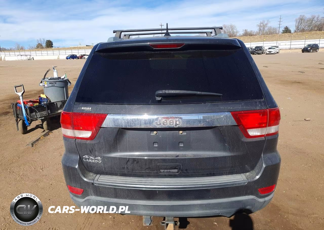 2011 Jeep Grand Cherokee Laredo VIN:1J4RR4GG9BC585888 - 6