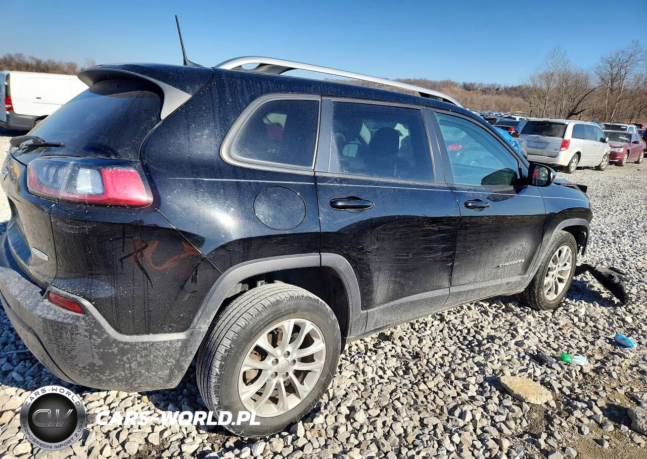 2020 Jeep Cherokee Latitude VIN:1C4PJLCB0LD641947 - 3