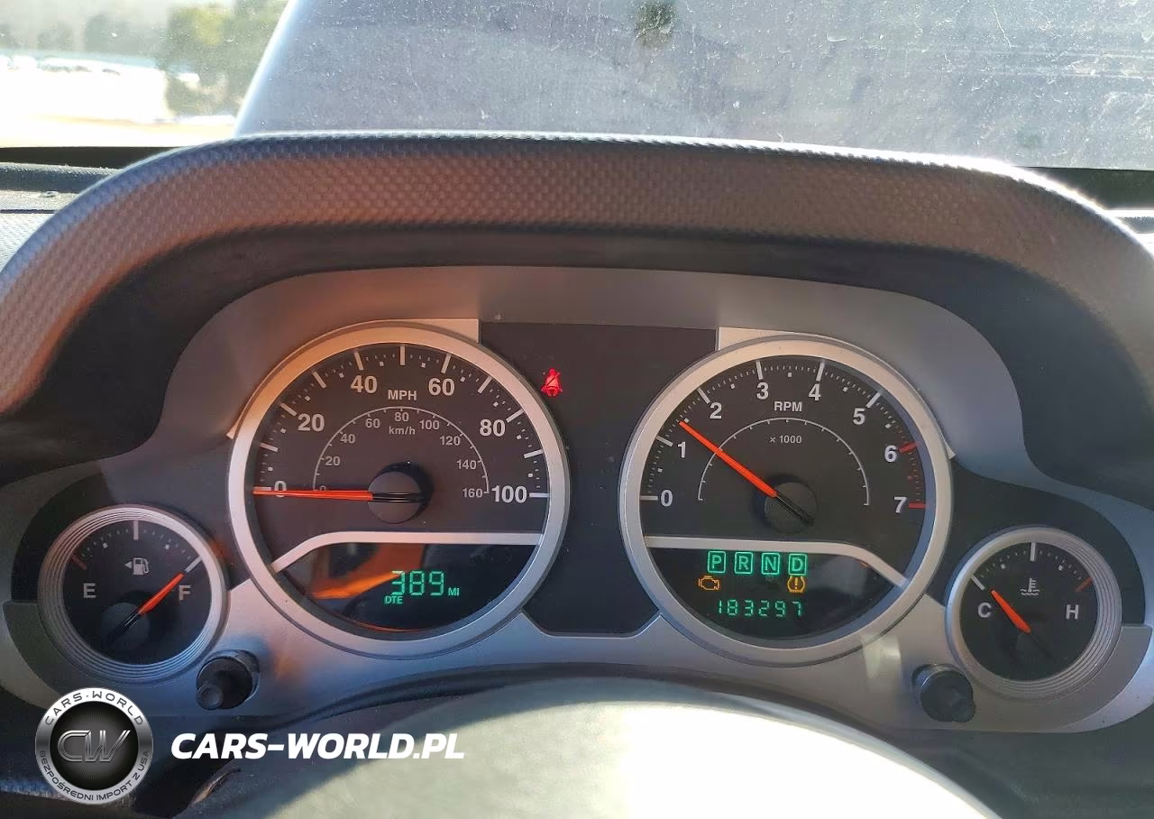 2008 Jeep Wrangler Unlimited Sahara VIN:1J4GB59108L589329 - 9