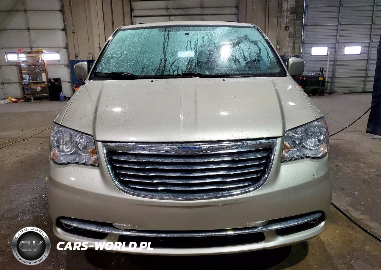 2014 Chrysler Town & Country Touring VIN:2C4RC1BG3ER423666 - 5