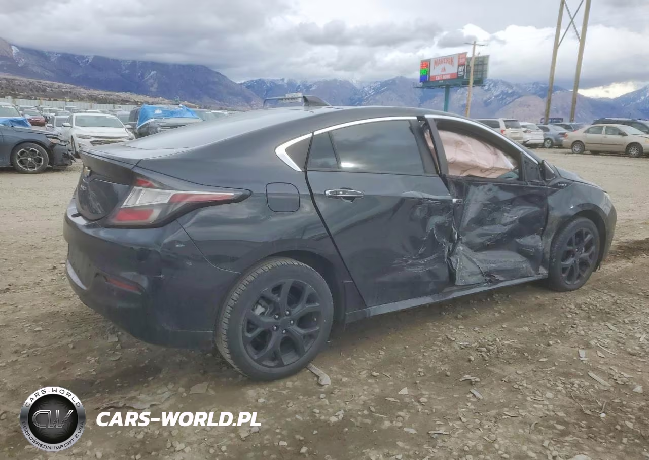 2018 Chevrolet Volt Premier VIN:1G1RD6S58JU136886 - 3