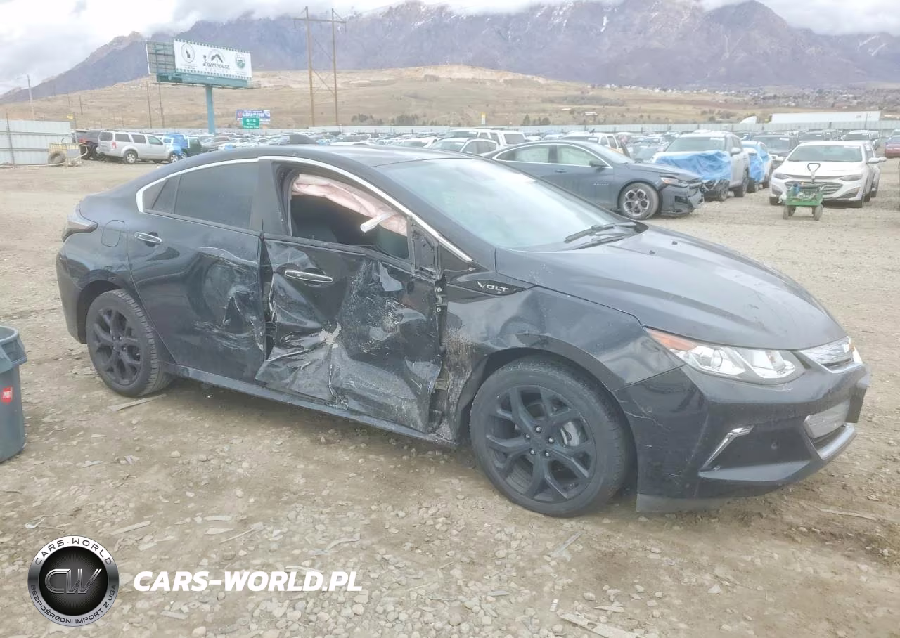 2018 Chevrolet Volt Premier VIN:1G1RD6S58JU136886 - 4