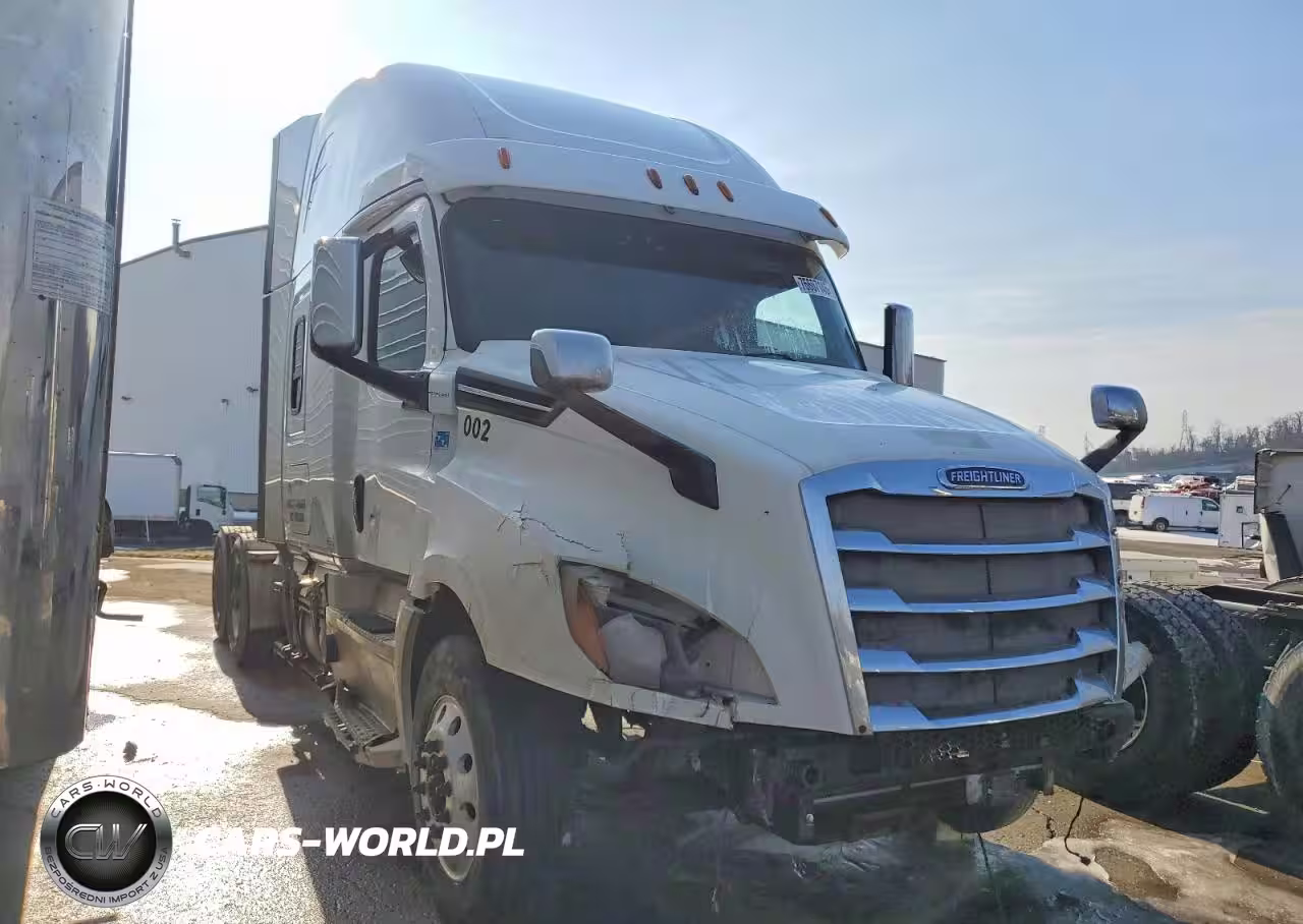 2018 Freightliner Cascadia 126 Semi Truck