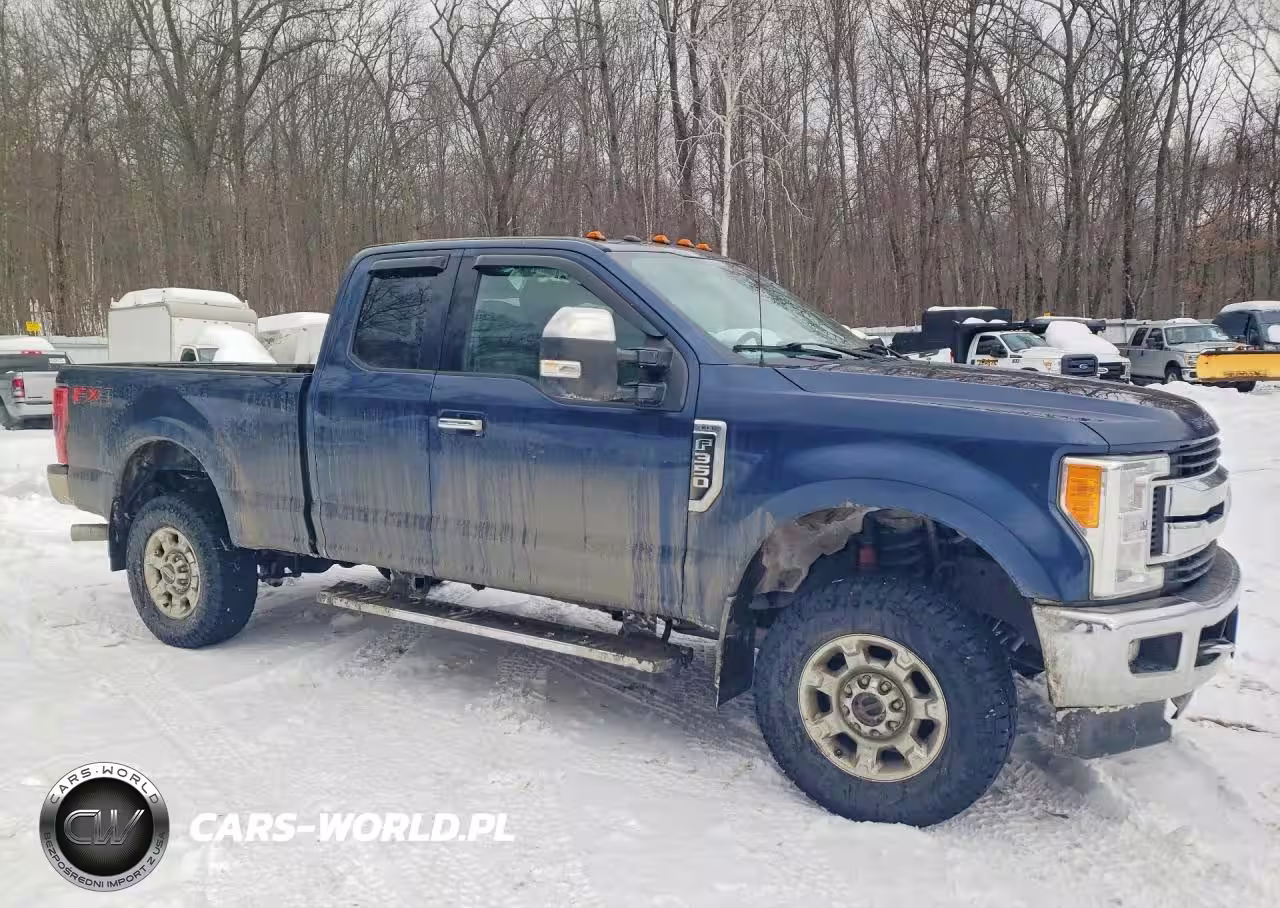 2017 Ford F350 Super Duty VIN:1FT8X3B67HEE60353 - 4