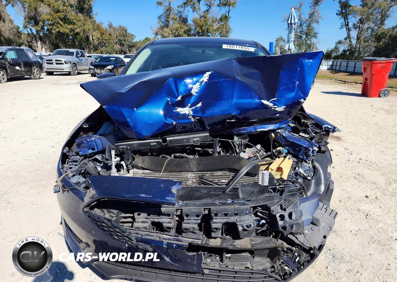 2017 Ford Focus Sel VIN:1FADP3H28HL322972 - 5