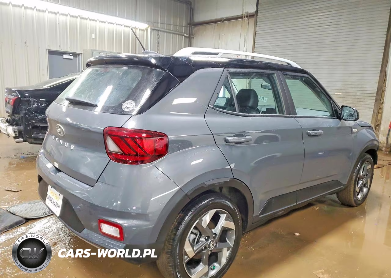 2025 Hyundai Venue Limited VIN:KMHRC8A38SU346102 - 3