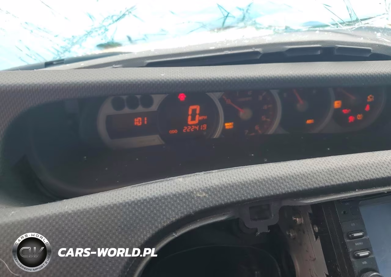 2008 Toyota Scion Xb VIN:JTLKE50E281018383 - 9