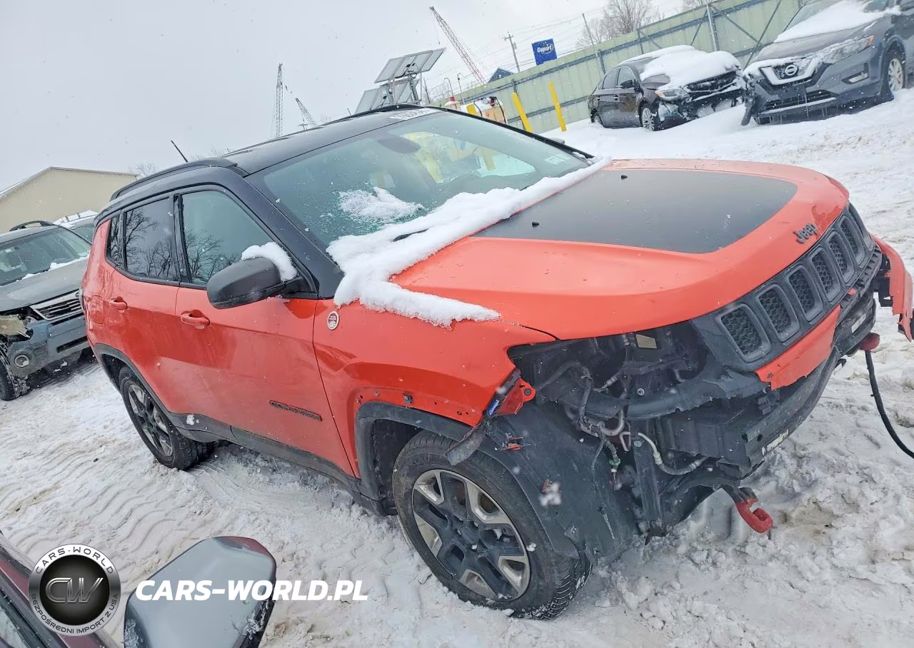 2018 Jeep Compass Trailhawk VIN:3C4NJDDB1JT199022 - 4