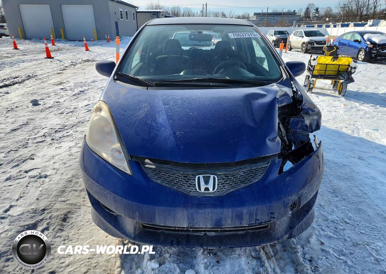 2011 Honda Fit Sport VIN:JHMGE8H54BC001148 - 5