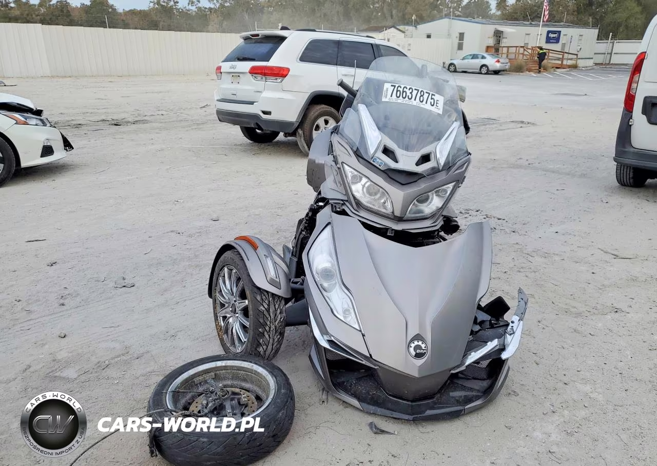 2014 Can-Am Spyder Roadster Rt VIN:2BXNBDD12EV000158 - 2