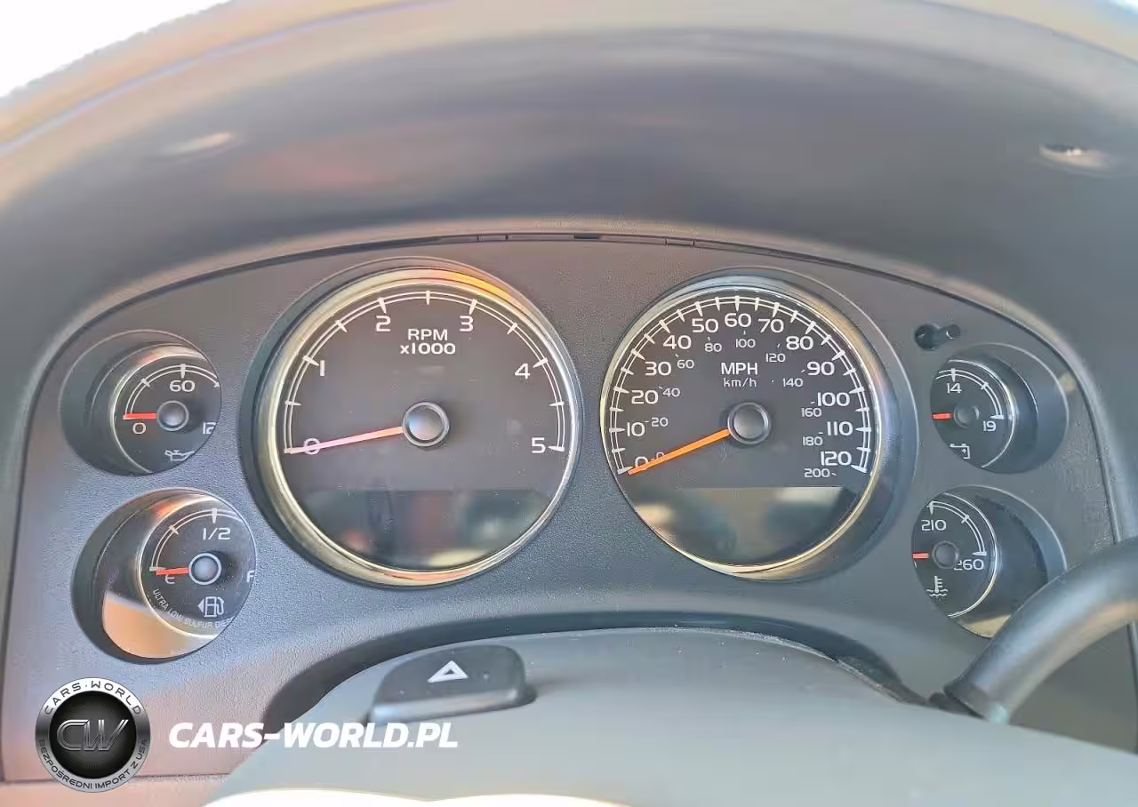 2008 Chevrolet Silverado K3500 VIN:1GCJK33638F118570 - 8
