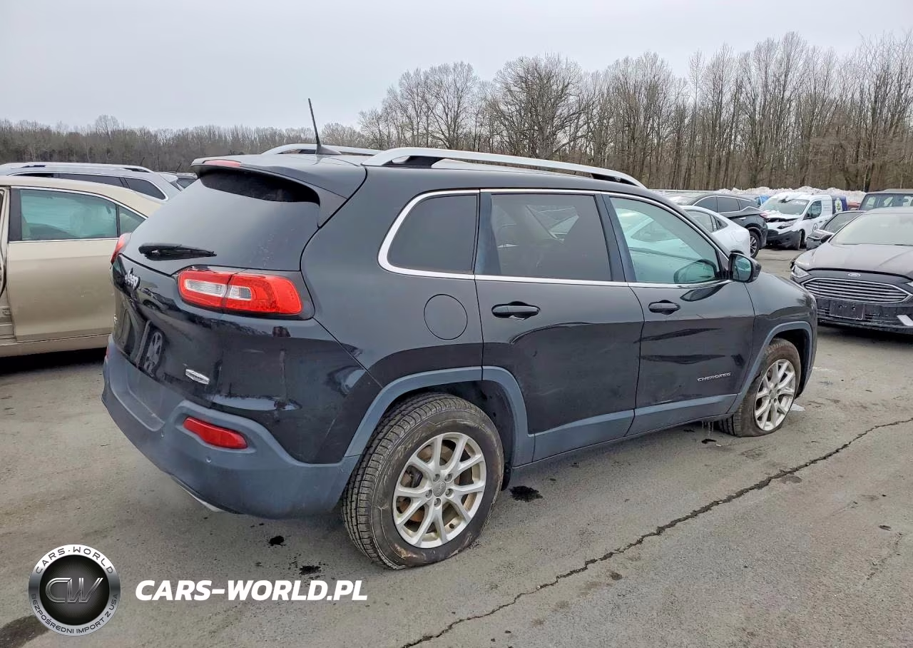 2017 Jeep Cherokee Latitude VIN:1C4PJMCS8HW597116 - 3