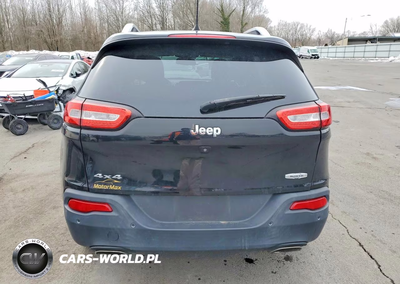 2017 Jeep Cherokee Latitude VIN:1C4PJMCS8HW597116 - 6