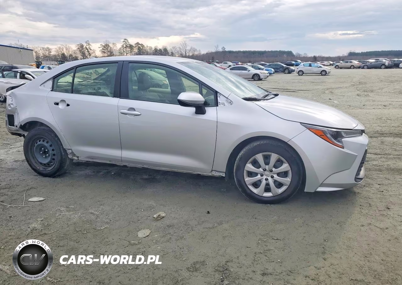 2023 Toyota Corolla Le VIN:JTDB4MEEXPJ005932 - 4