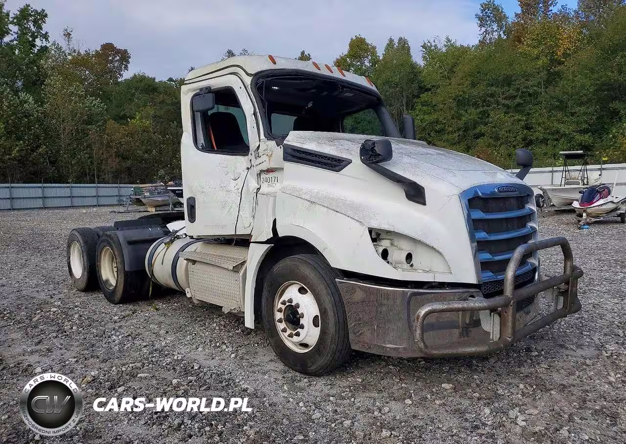 FREIGHTLINER CASCADIA 1