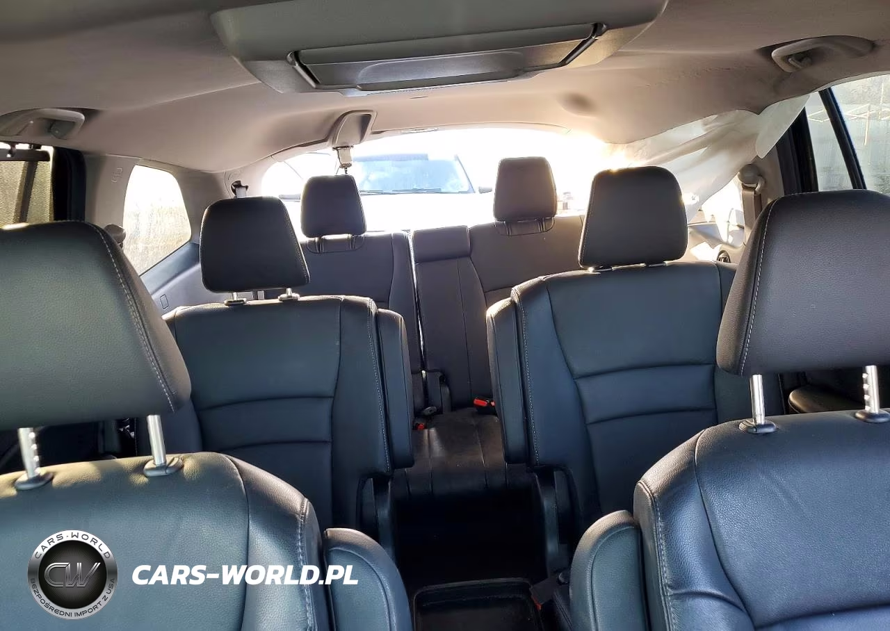 2022 Honda Pilot Touring VIN:5FNYF6H67NB025810 - 10